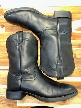 Ariat Heritage Roper Black Leather Western Pull-On Boots. Mens 10 D